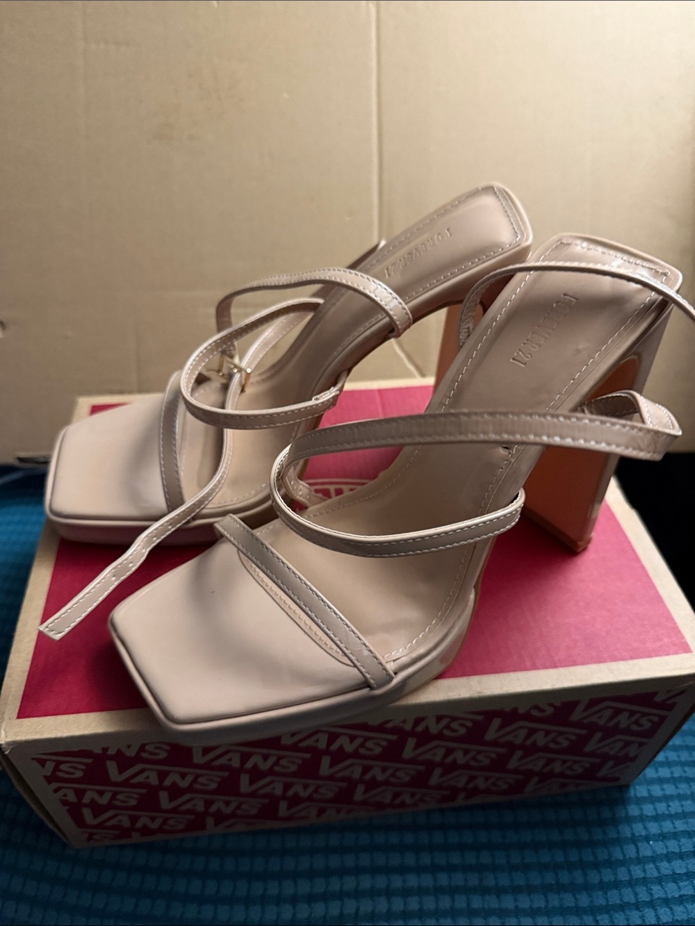 NWOT Forever 21 Nude Strappy Square-Toe Block Heel Sandals
